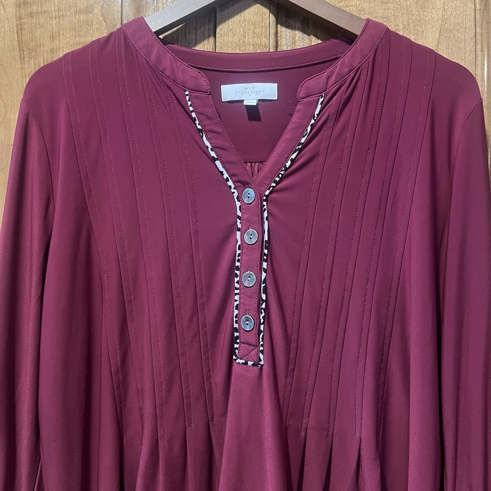 New Directions Womens Solid Maroon 3/4 Sleeves‎ V-Neck Top Size Large Leopard - Picture 2 of 6